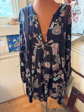 Free People Black Floral Embroidered Crochet-Trim Tunic
